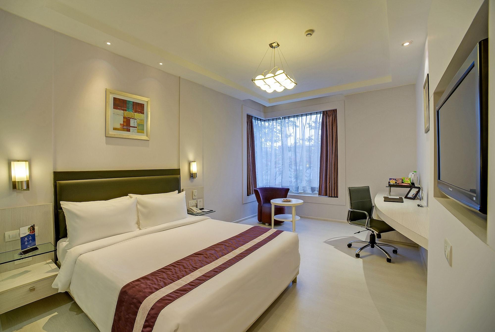 Sarovar Portico Naraina, Hotel Neu-Delhi Exterior foto