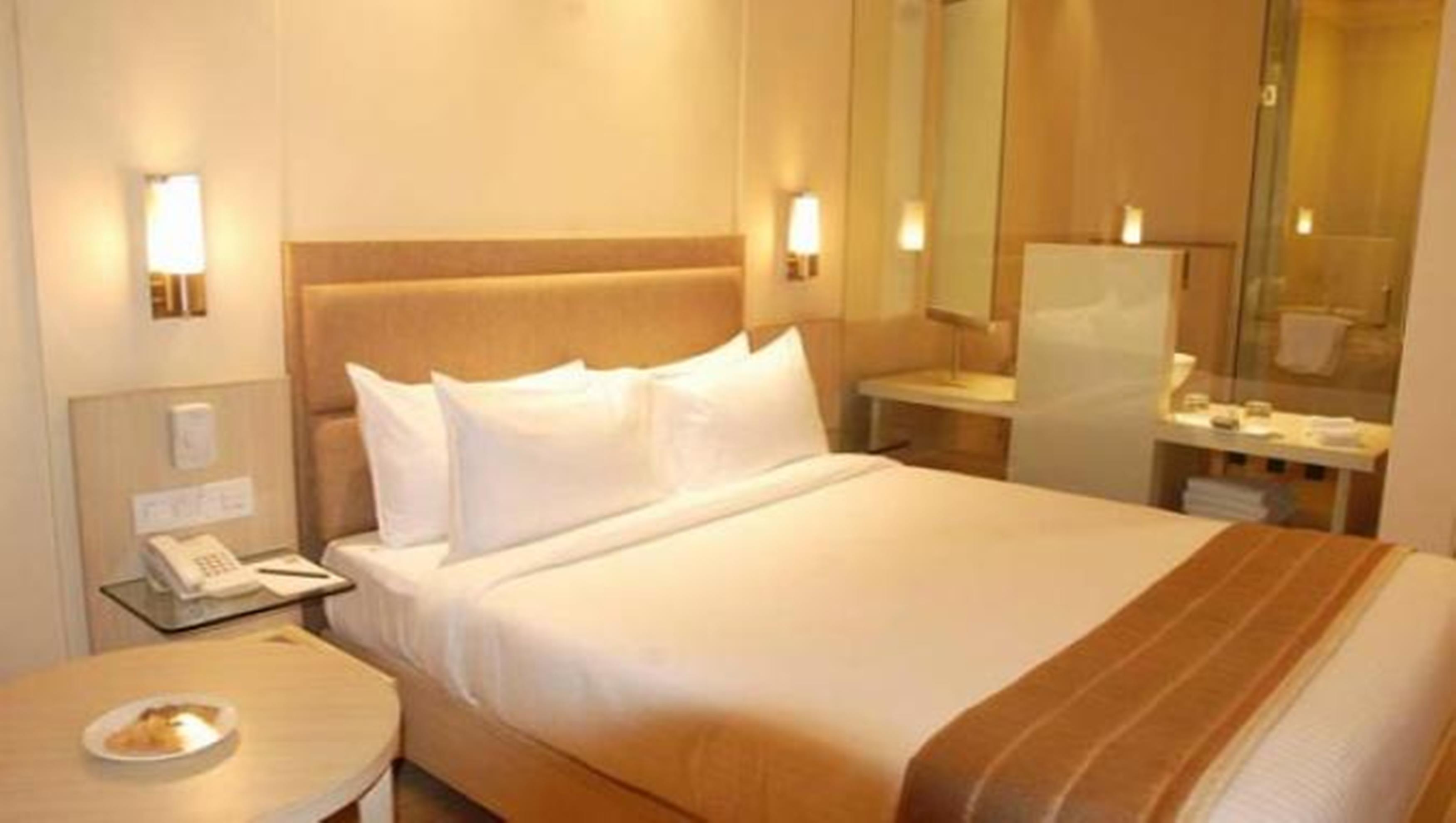 Sarovar Portico Naraina, Hotel Neu-Delhi Exterior foto