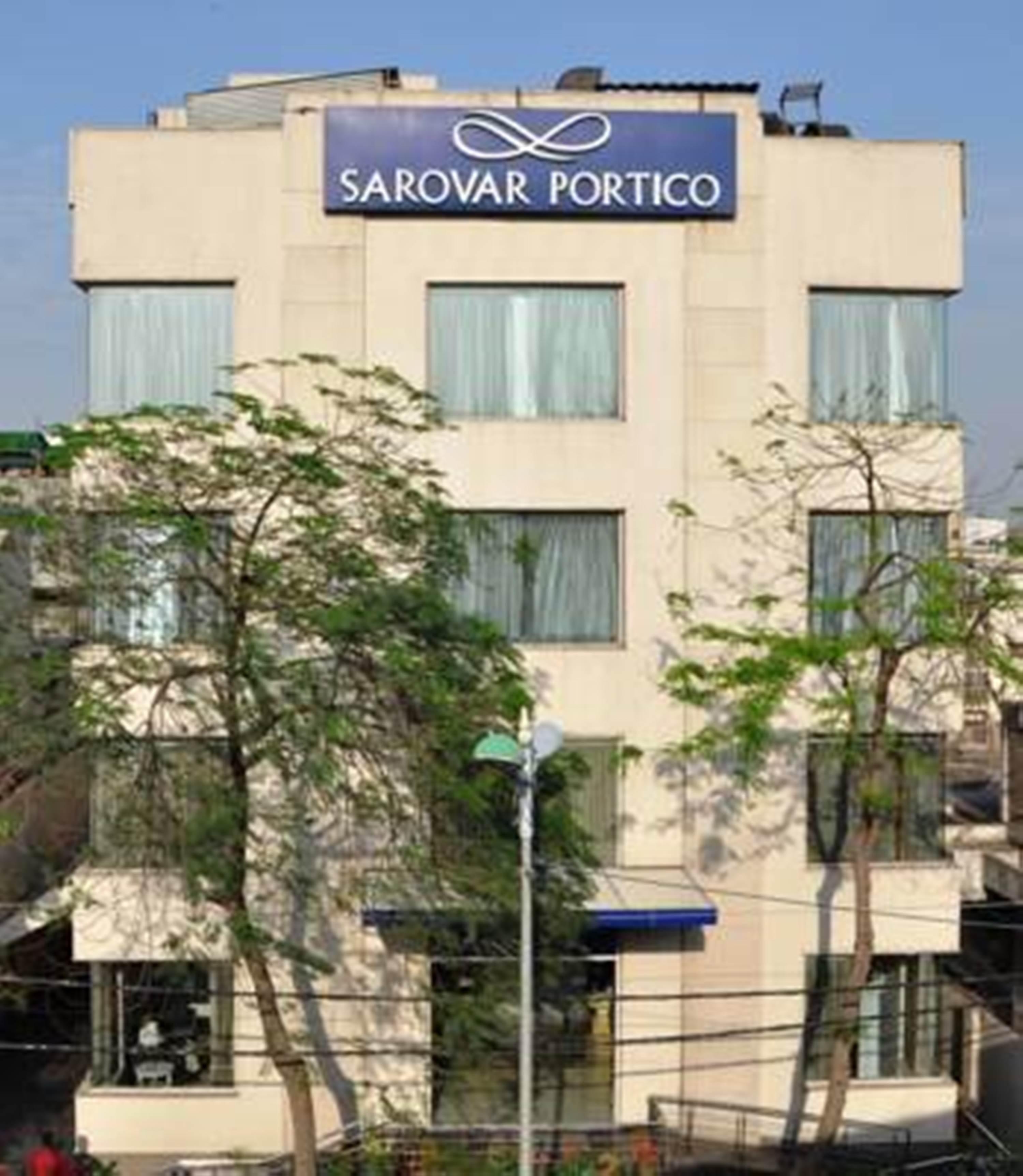 Sarovar Portico Naraina, Hotel Neu-Delhi Exterior foto