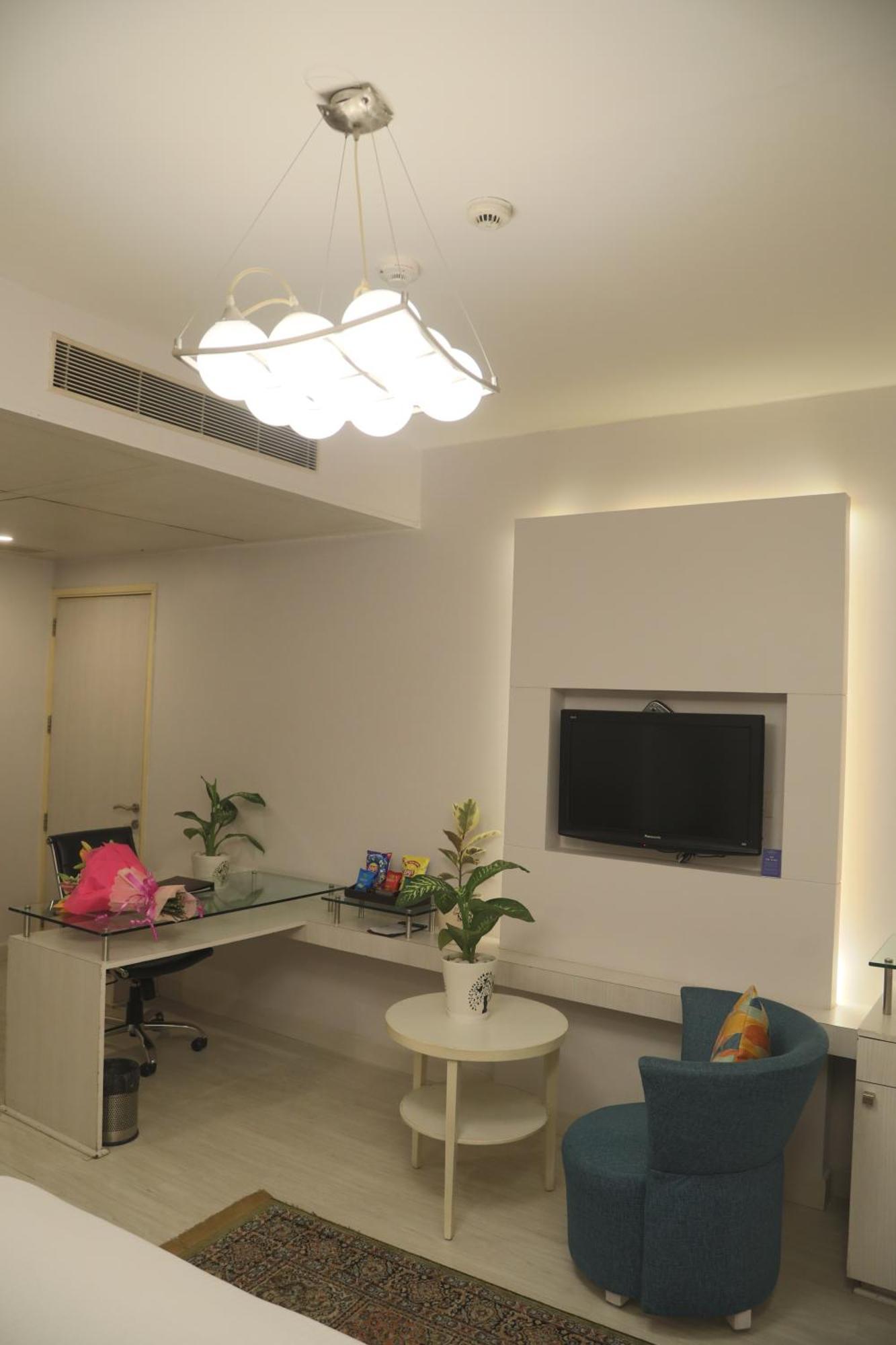 Sarovar Portico Naraina, Hotel Neu-Delhi Exterior foto